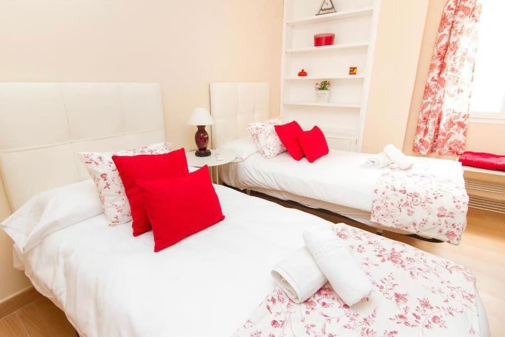 Piso Junto A La Catedral, 4-5 Personas Apartment Malaga Bagian luar foto
